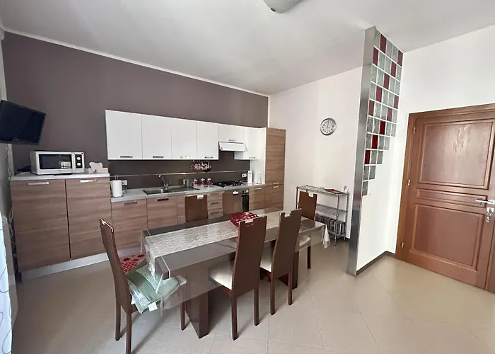 Marconi E Garibaldi 76 Apartment